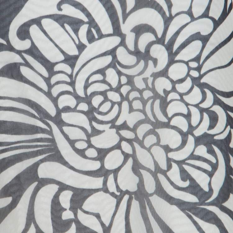 مملوكة مسبقًا Valentino Monochrome Floral Printed Silk Ruffled Backless Evening Gown M