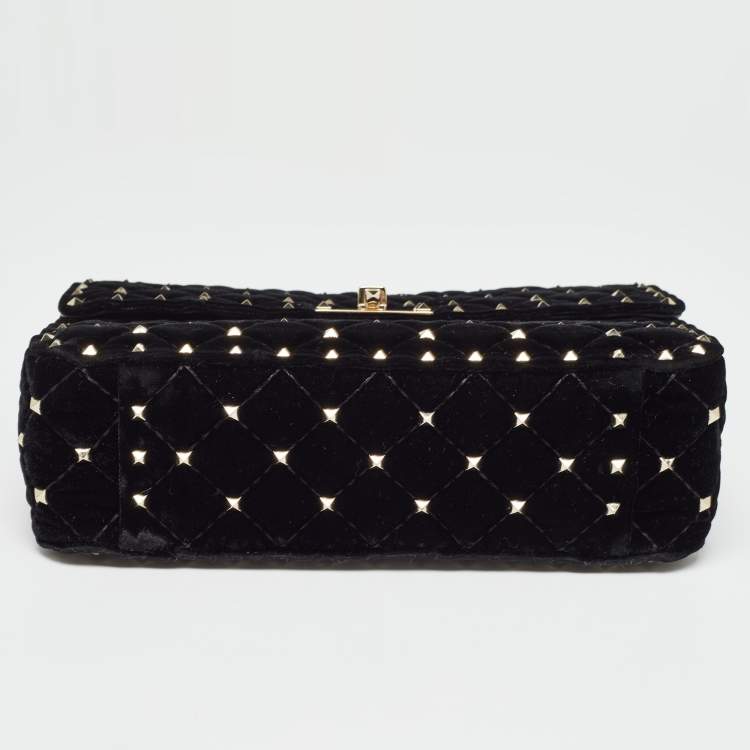 Pre Owned Valentino Black Quilted Velvet Medium Rockstud Spike Top Handle Bag