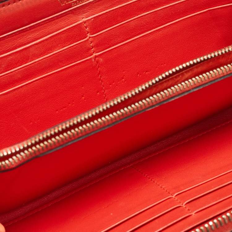Pre Owned Valentino Red Leather Rockstud Zip Around Continental Wallet
