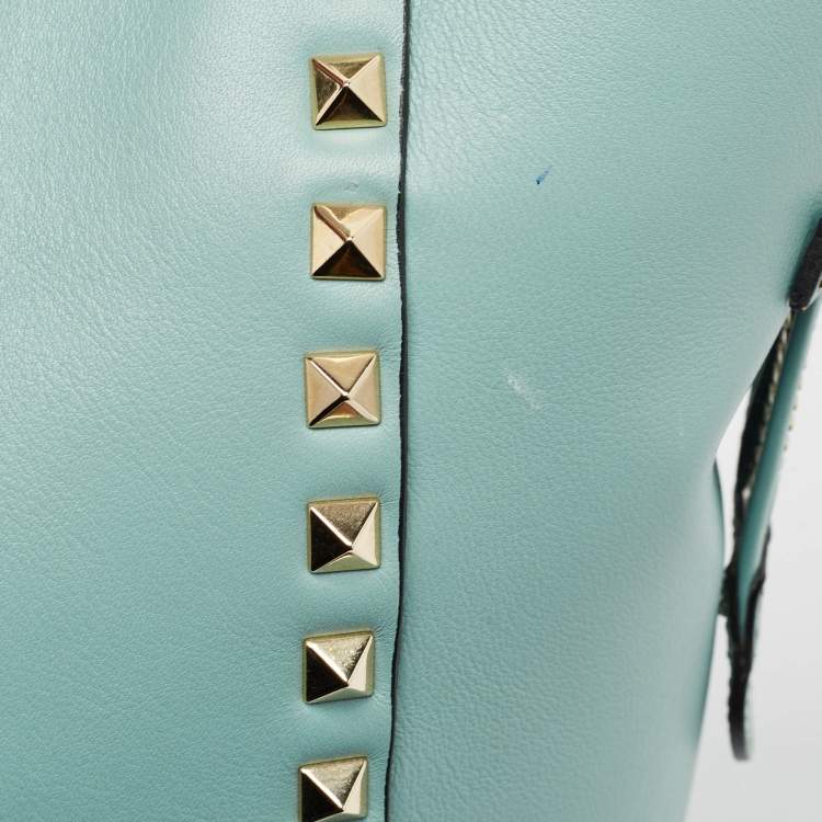 Pre Owned Valentino Light Blue Leather Medium Rockstud Trapeze Tote