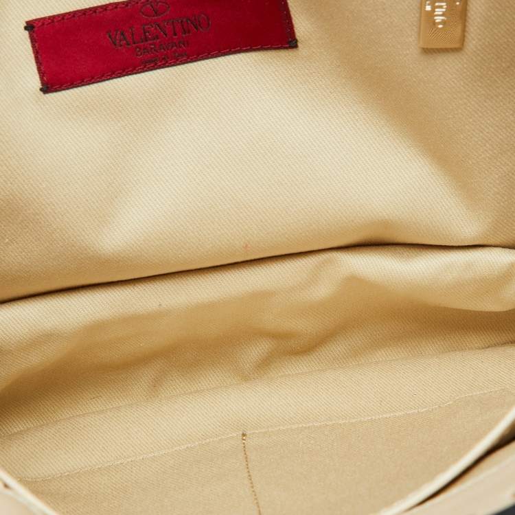 Pre Owned Valentino Off White Leather Rockstud Hobo