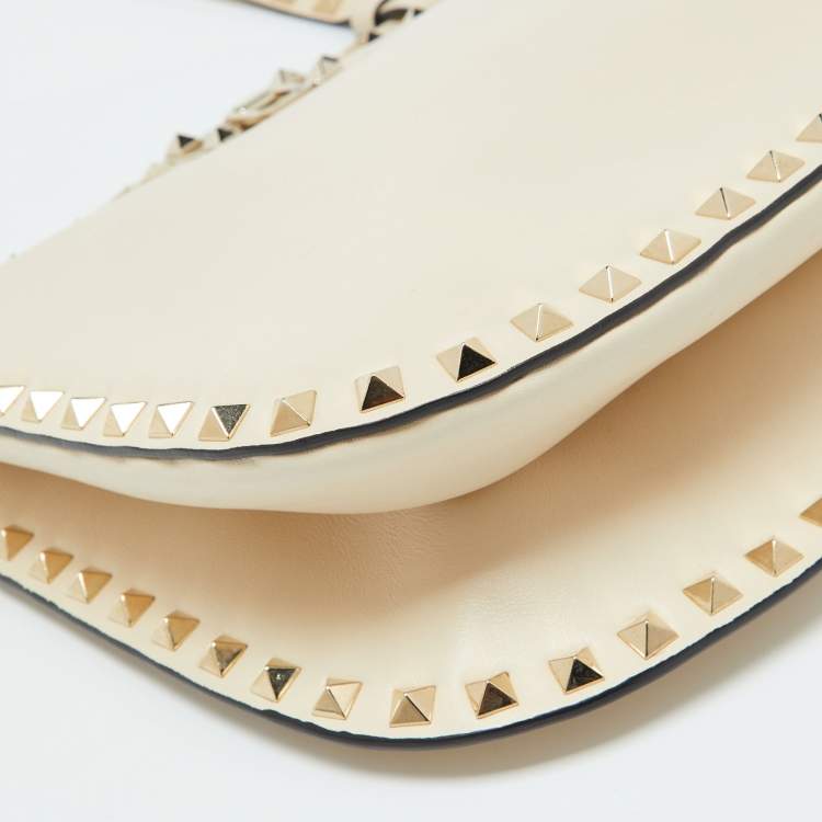 Pre Owned Valentino Off White Leather Rockstud Hobo
