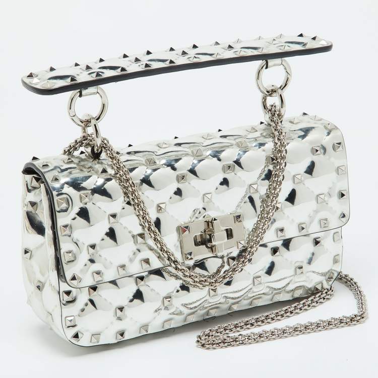 مملوكة مسبقًا Valentino Silver Quilted Patent Leather Small Rockstud Spike Chain Top Handle Bag