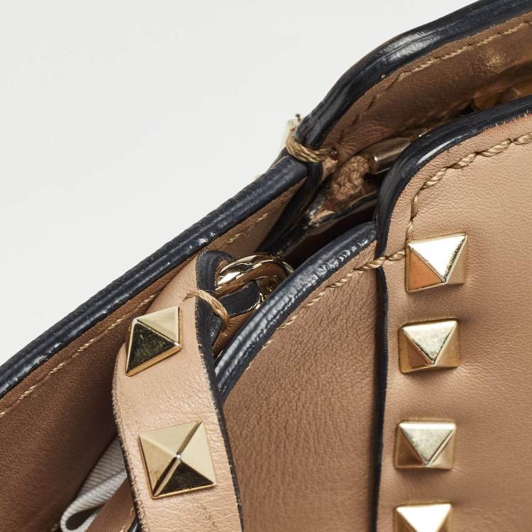 Pre Owned Valentino Beige Leather Rockstud Trapeze Tote