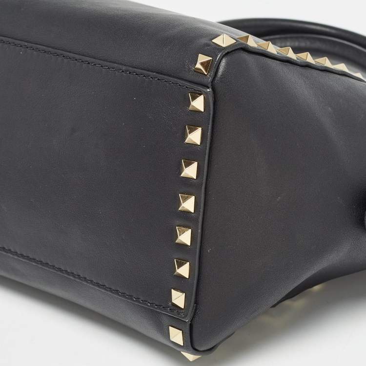 Pre Owned Valentino Black Leather Medium Rockstud Trapeze Tote