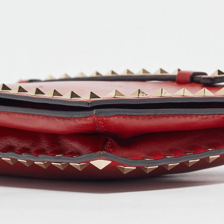 Pre Owned Valentino Red Leather Rockstud Flap Wristlet Clutch