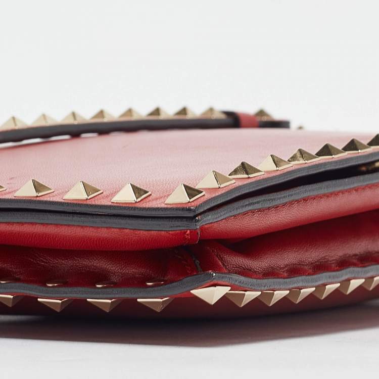 Pre Owned Valentino Red Leather Rockstud Flap Wristlet Clutch