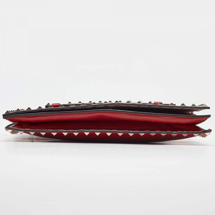 Pre Owned Valentino Red Leather Rockstud Flap Wristlet Clutch