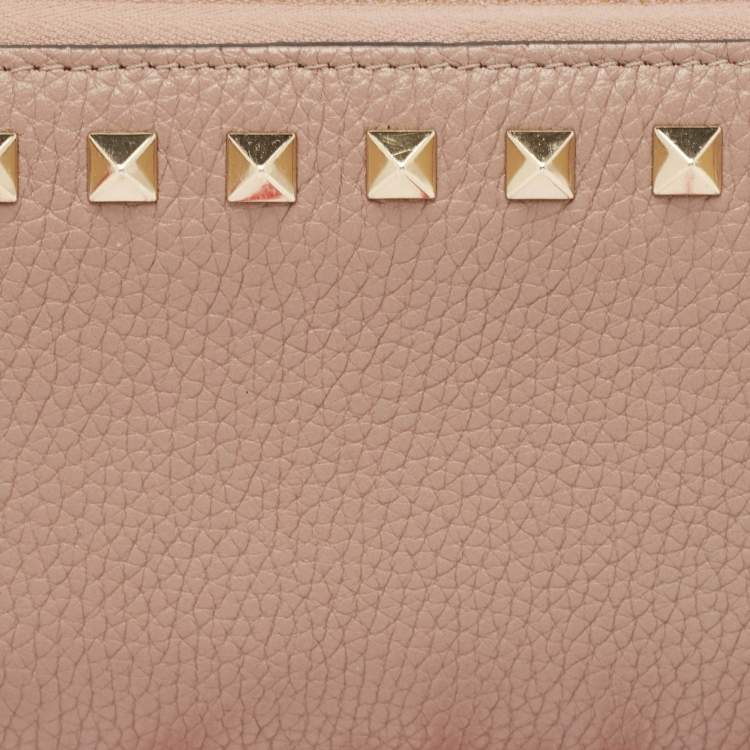 Pre Owned Valentino Dusty Pink Leather Rockstud Zip Around Wallet