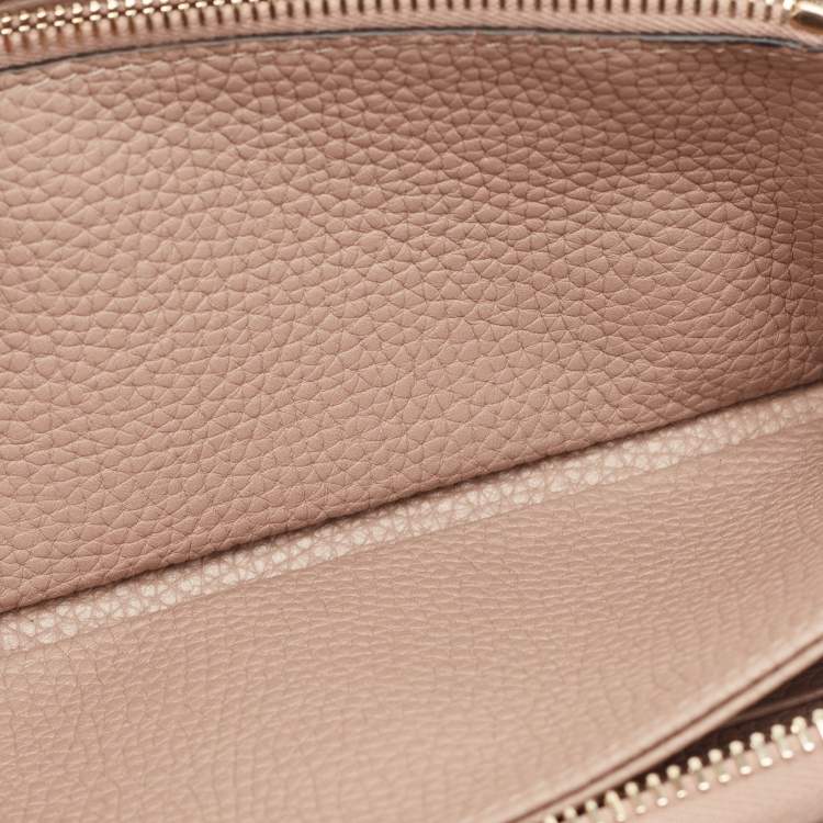 Pre Owned Valentino Dusty Pink Leather Rockstud Zip Around Wallet