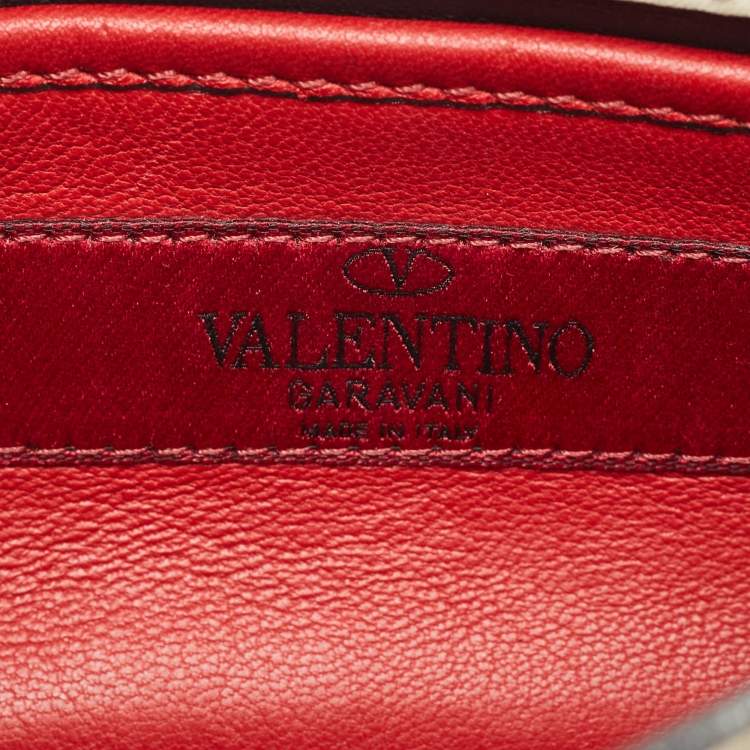 مملوكة مسبقًا Valentino Cream Quilted Leather Small Rockstud Spike Top Handle Bag