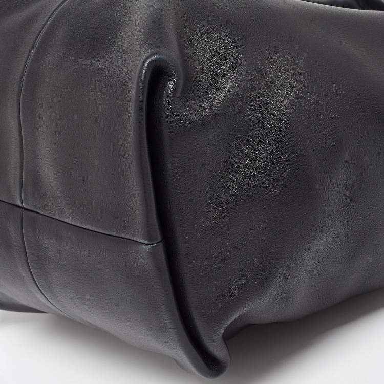Pre Owned Valentino Black Leather Rockstud Hobo