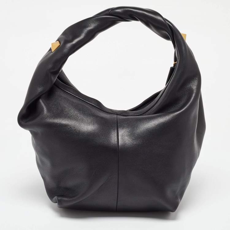 Pre Owned Valentino Black Leather Rockstud Hobo