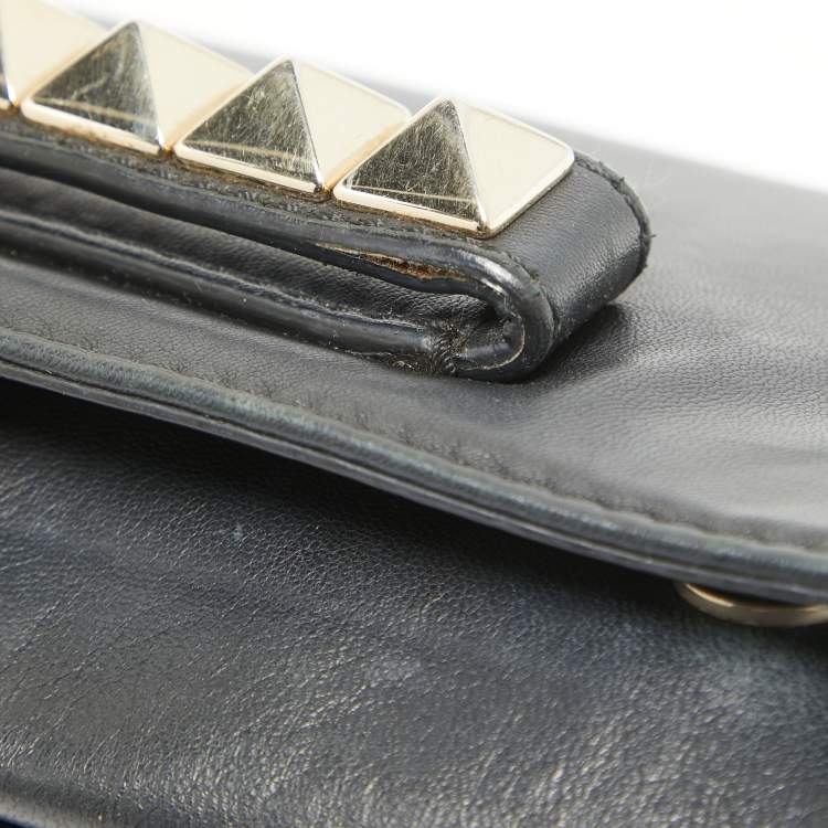 Pre Owned Valentino Black Leather Rockstud Va Va Voom Chain Clutch