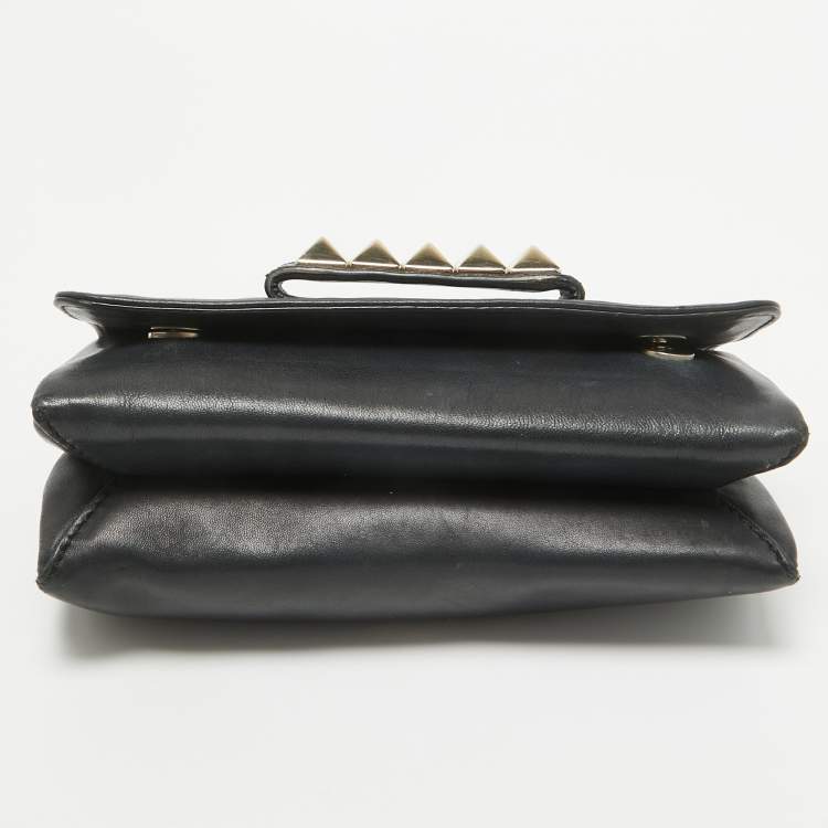 Pre Owned Valentino Black Leather Rockstud Va Va Voom Chain Clutch