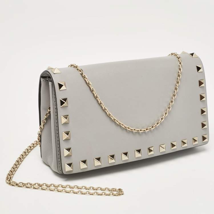 Pre Owned Valentino Ash Blue Leather Rockstud Chain Clutch