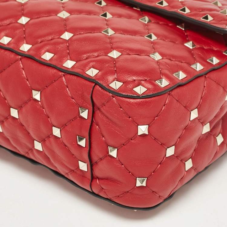 Pre Owned Valentino Red Leather Medium Rockstud Spike Top Handle Bag