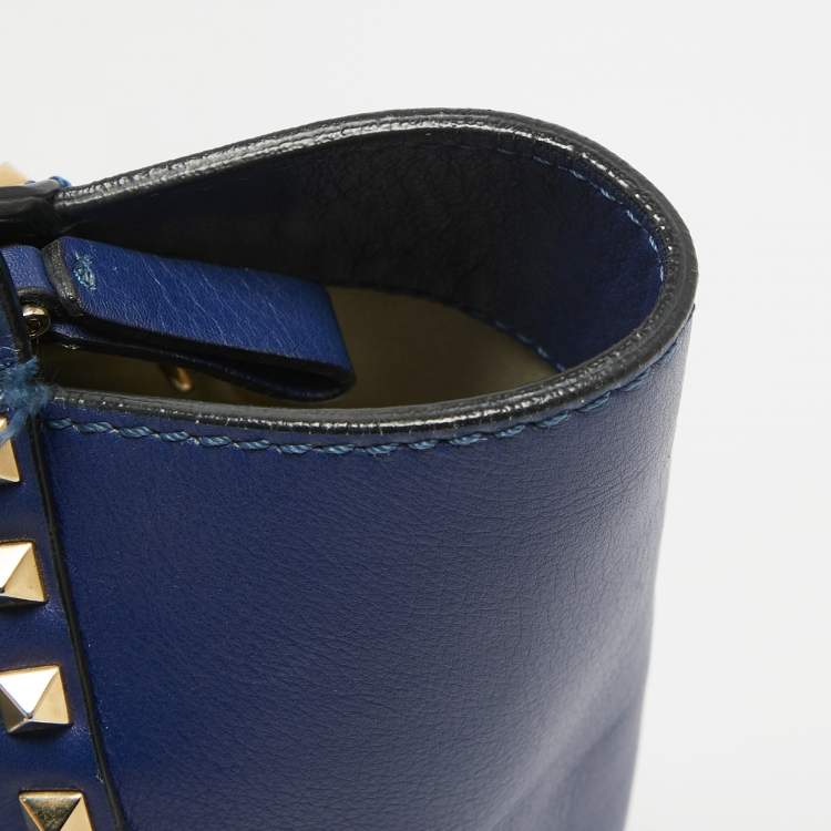 Pre Owned Valentino Blue Leather Rockstud Trapeze Tote