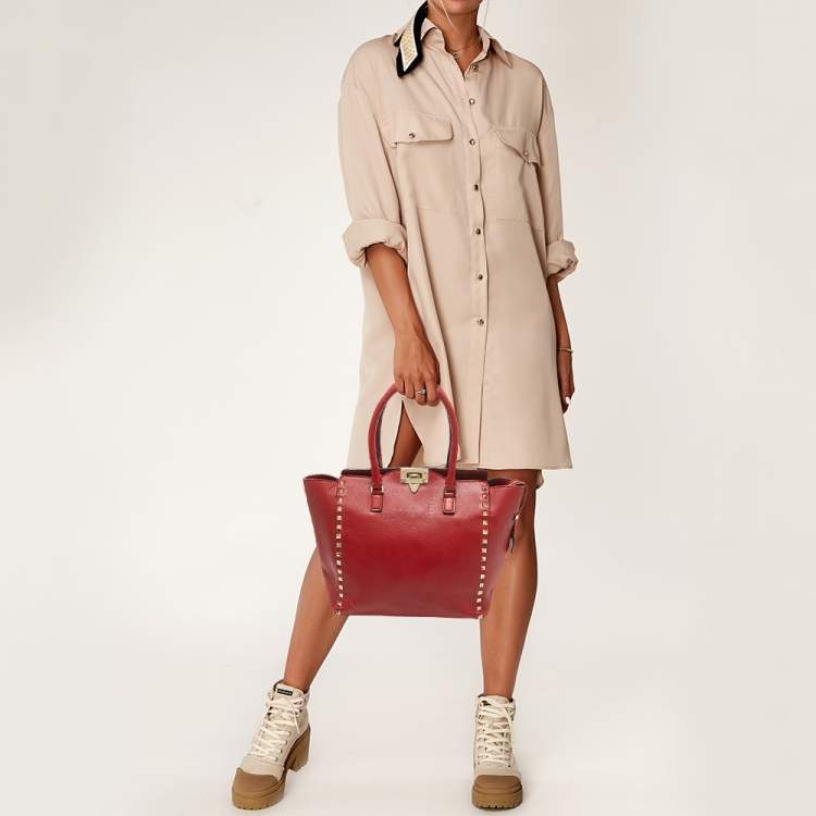 Pre Owned Valentino Red Leather Rockstud Trapeze Tote