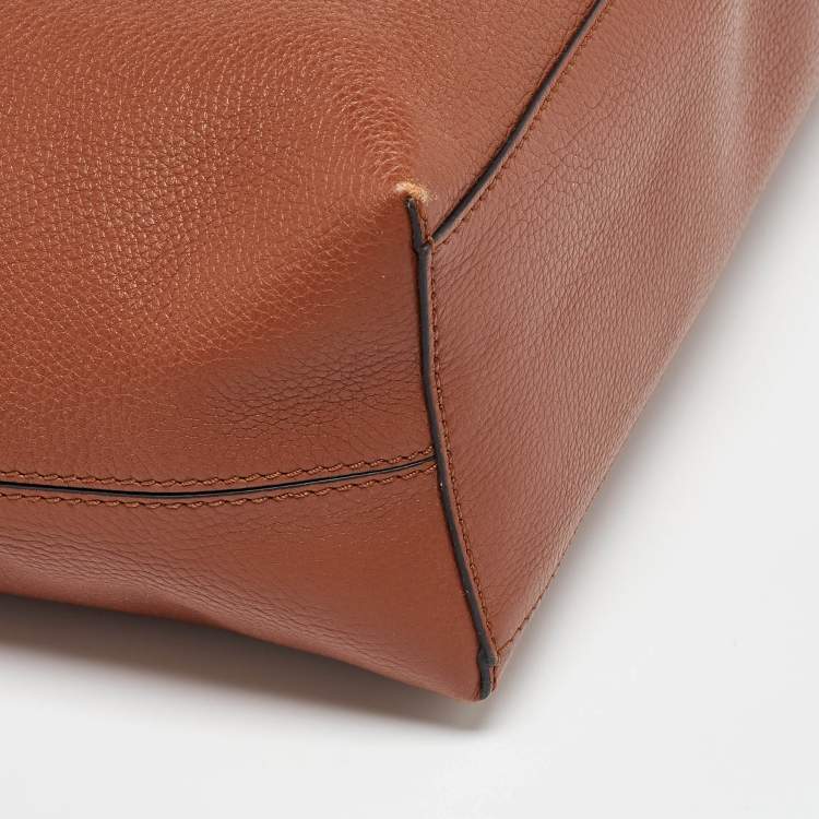 مملوكة مسبقًا Valentino Brown Leather Rockstud Tote
