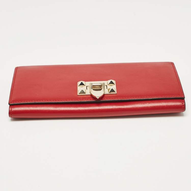 Pre Owned Valentino Red Leather Rockstud Continental Wallet