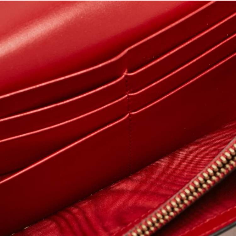 Pre Owned Valentino Red Leather Rockstud Continental Wallet