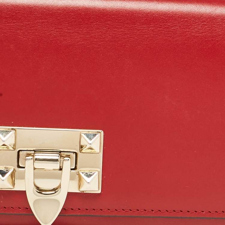 Pre Owned Valentino Red Leather Rockstud Continental Wallet