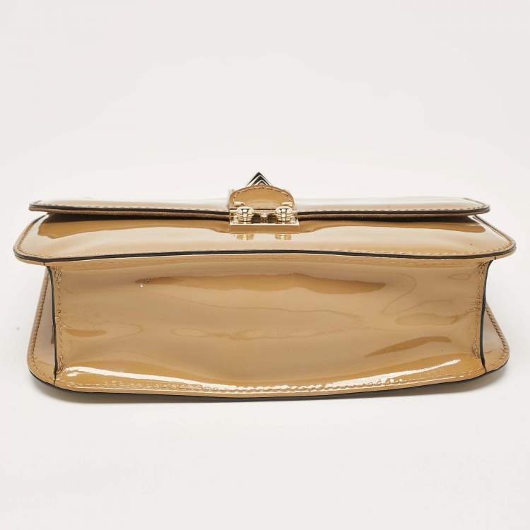 Pre Owned Valentino Beige Patent Leather Medium Rockstud Glam Lock Shoulder Bag