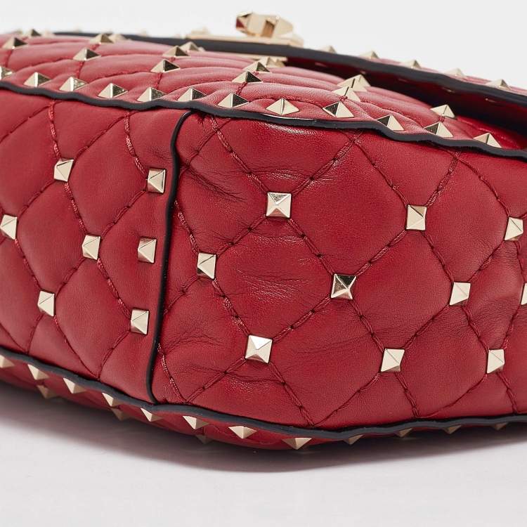 Pre Owned Valentino Red Quilted Leather Medium Rockstud Spike Top Handle Bag