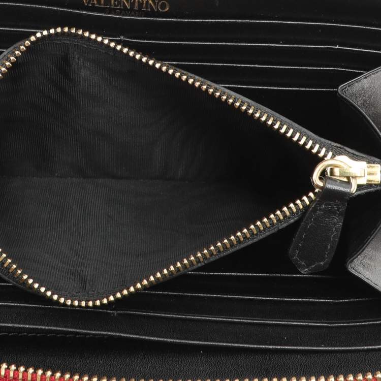 Pre Owned Valentino Red Printed Nylon Continental Zip Around Wallet