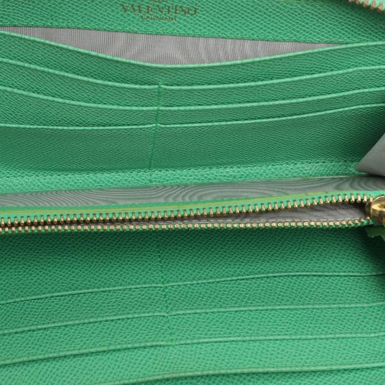 Pre Owned Valentino Green Leather Zip Around Wallet