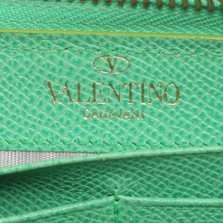 Pre Owned Valentino Green Leather Zip Around Wallet