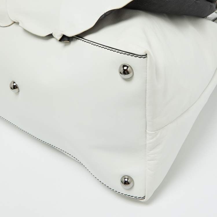 Pre Owned Valentino White Leather 3D Rose Petal Shopper Tote