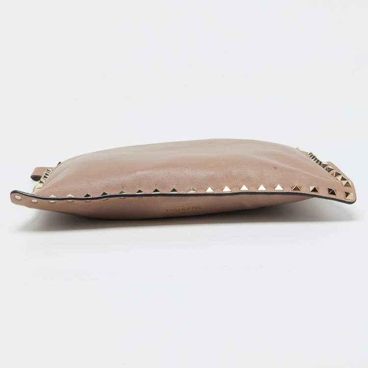 Pre Owned Valentino Beige Leather Rockstud Zip Pouch Clutch