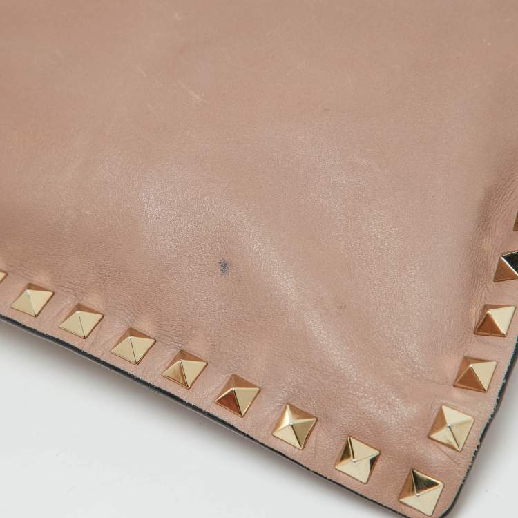 Pre Owned Valentino Beige Leather Rockstud Zip Pouch Clutch