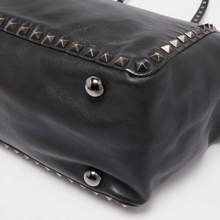 Pre Owned Valentino Black Leather Medium Rockstud Trapeze Tote