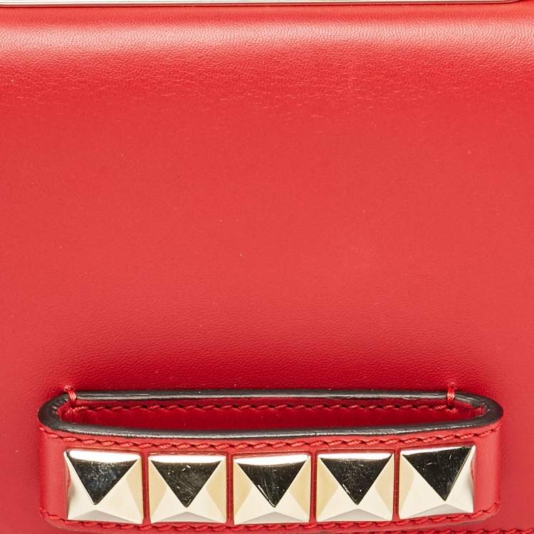 Pre Owned Valentino Red Leather Rockstud Va Va Voom Chain Clutch