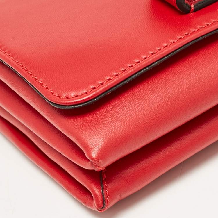 Pre Owned Valentino Red Leather Rockstud Va Va Voom Chain Clutch