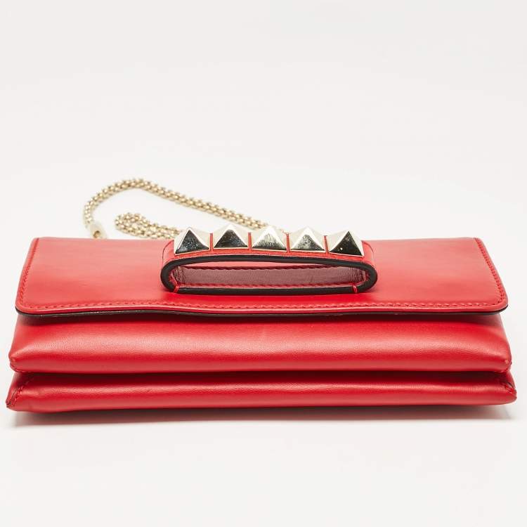 Pre Owned Valentino Red Leather Rockstud Va Va Voom Chain Clutch