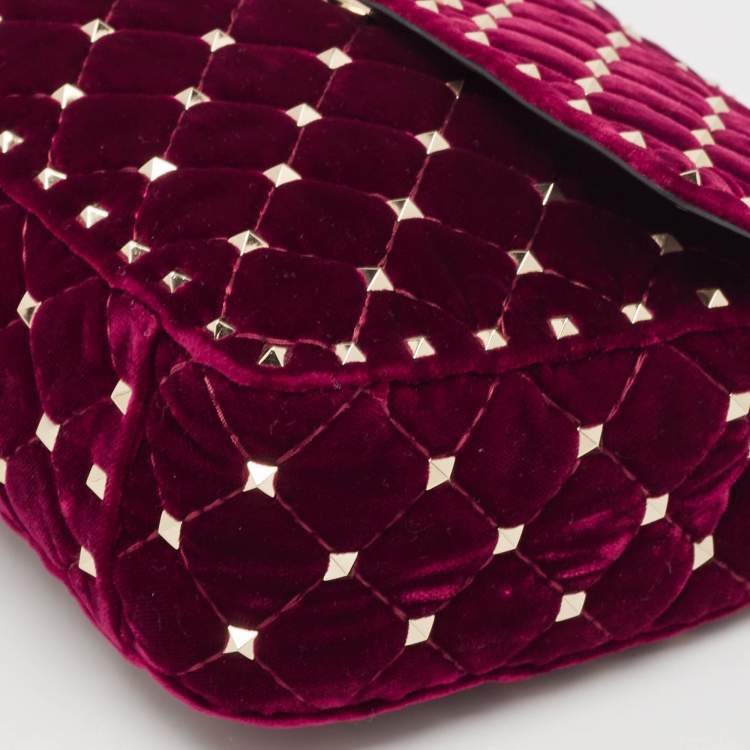 Pre Owned Valentino Burgundy Quilted Velvet Medium Rockstud Spike Top Handle Bag