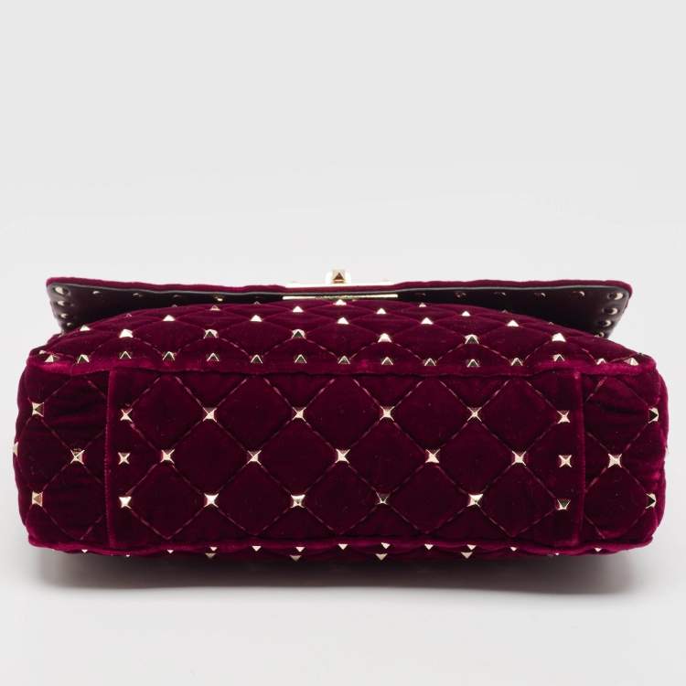Pre Owned Valentino Burgundy Quilted Velvet Medium Rockstud Spike Top Handle Bag