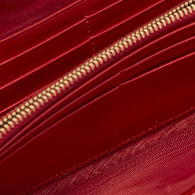 Pre Owned Valentino Red Patent Leather Crystals Catch Flap Continental Wallet