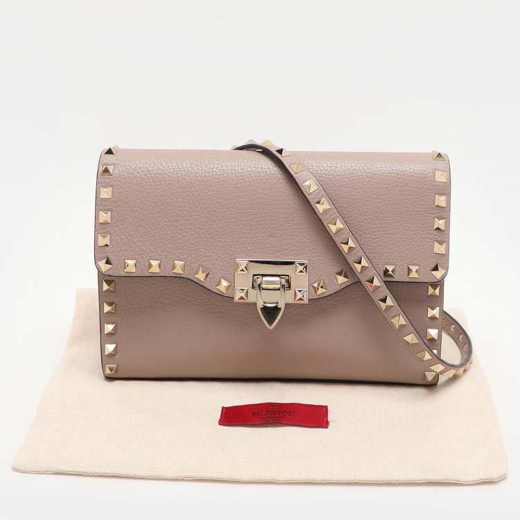 Pre Owned Valentino Beige Leather Rockstud Crossbody Flap Bag