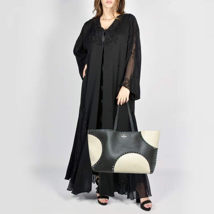 Pre Owned Valentino Black/Ivory Leather Rockstud Shopper Tote