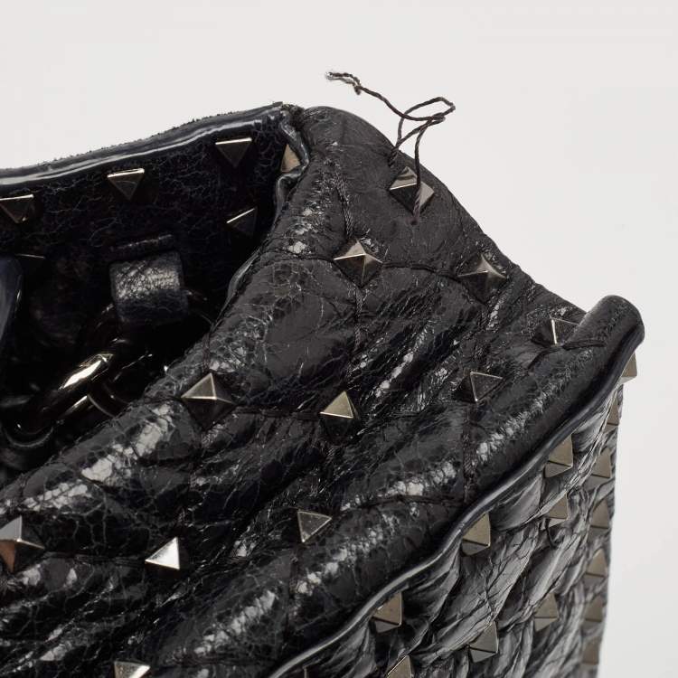 Pre Owned Valentino Black Quilted Crackle Leather Medium Rockstud Spike Top Handle Bag