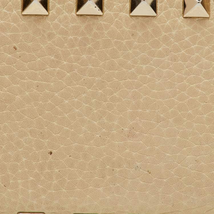 Pre Owned Valentino Cream Leather Rockstud Zip Card Case