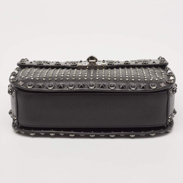 Pre Owned Valentino Black Leather Medium Star Crystal Rolling Rockstud Shoulder Bag