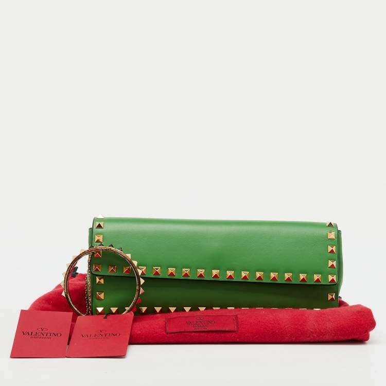 Pre Owned Valentino Green Leather Rockstud Bracelet Clutch