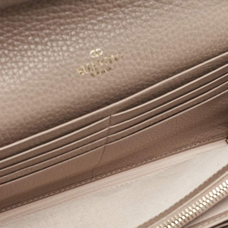 Pre Owned Valentino Beige Leather Rockstud Envelope Wallet on Chain