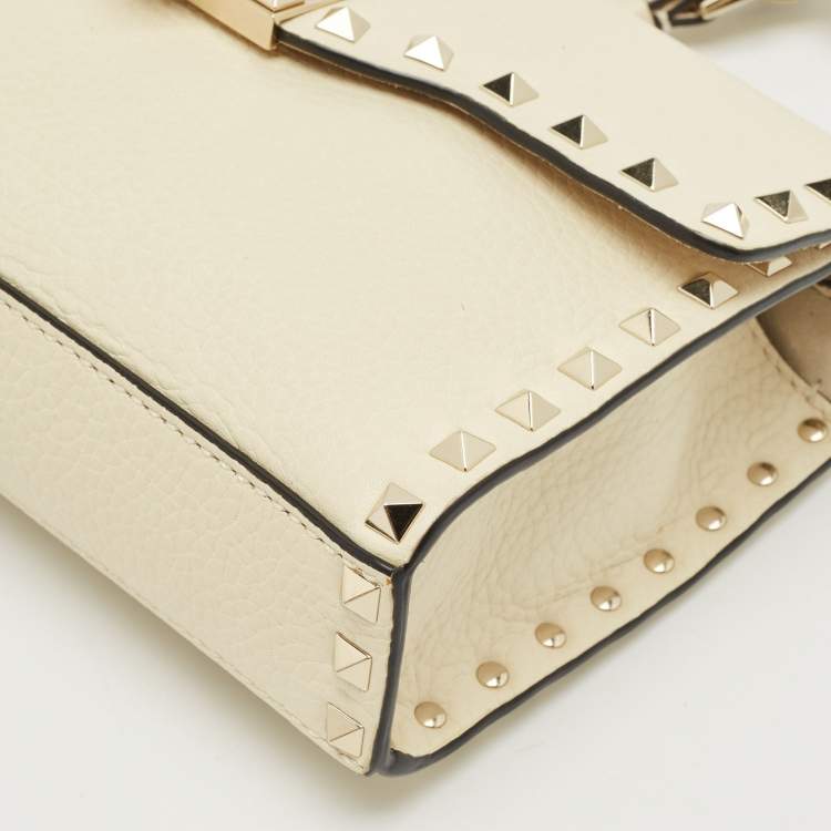 Pre Owned Valentino Off White Leather Rockstud Flap Shoulder Bag